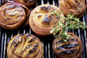 Лук на гриле: вкусно, пряно, здорово