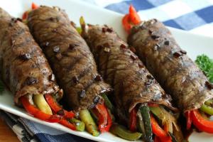 Мясной рулет на гриле