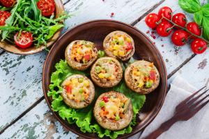 3 вкусных рецепта грибов на газовом гриле