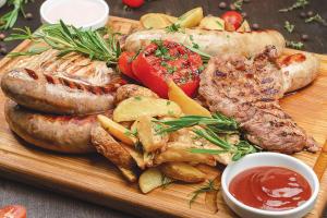 Мясное ассорти на гриле